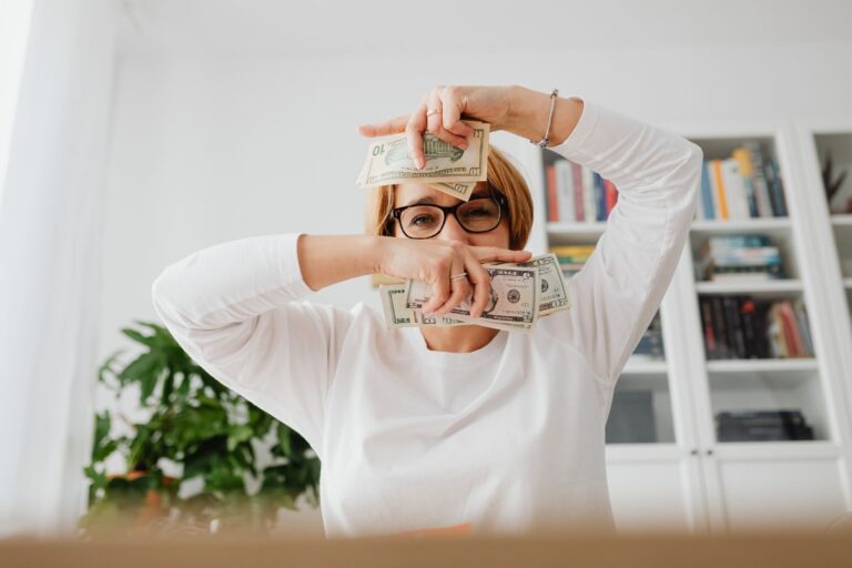 How to manifest wealth