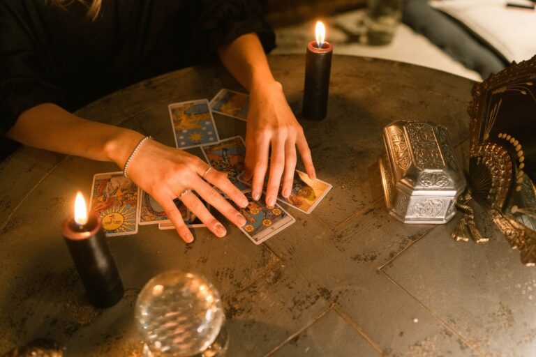 How to Read Tarot Cards